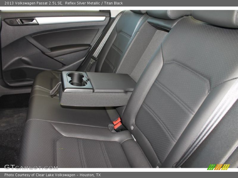 Reflex Silver Metallic / Titan Black 2013 Volkswagen Passat 2.5L SE