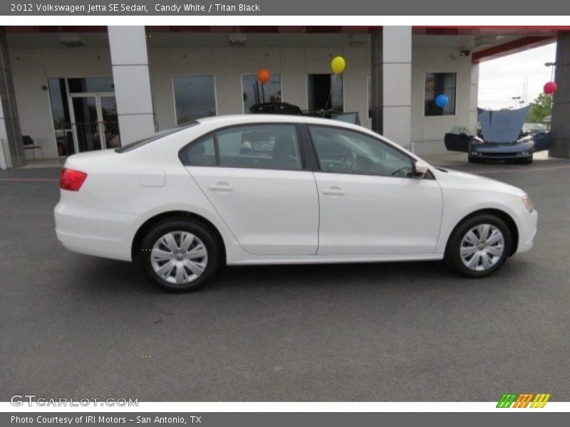 Candy White / Titan Black 2012 Volkswagen Jetta SE Sedan