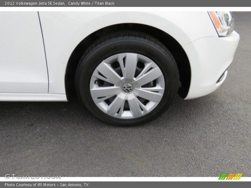 Candy White / Titan Black 2012 Volkswagen Jetta SE Sedan