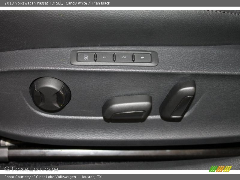 Candy White / Titan Black 2013 Volkswagen Passat TDI SEL