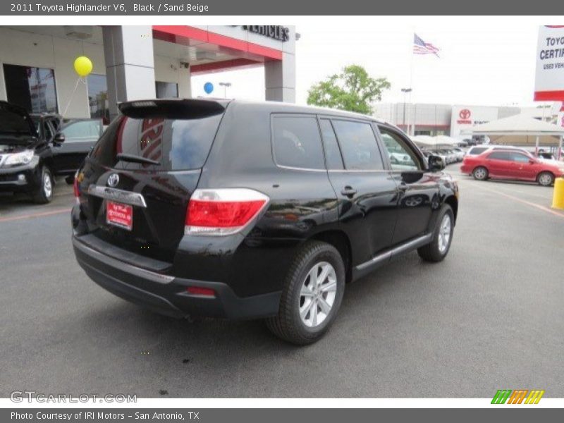 Black / Sand Beige 2011 Toyota Highlander V6