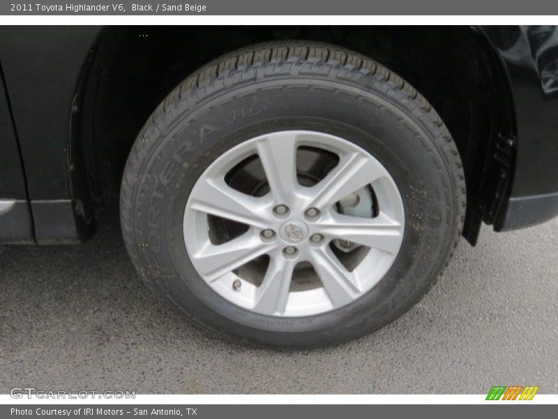Black / Sand Beige 2011 Toyota Highlander V6