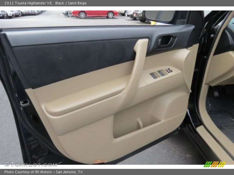 Black / Sand Beige 2011 Toyota Highlander V6