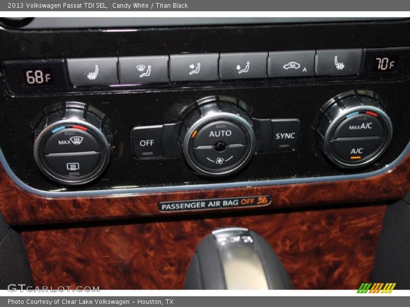 Candy White / Titan Black 2013 Volkswagen Passat TDI SEL