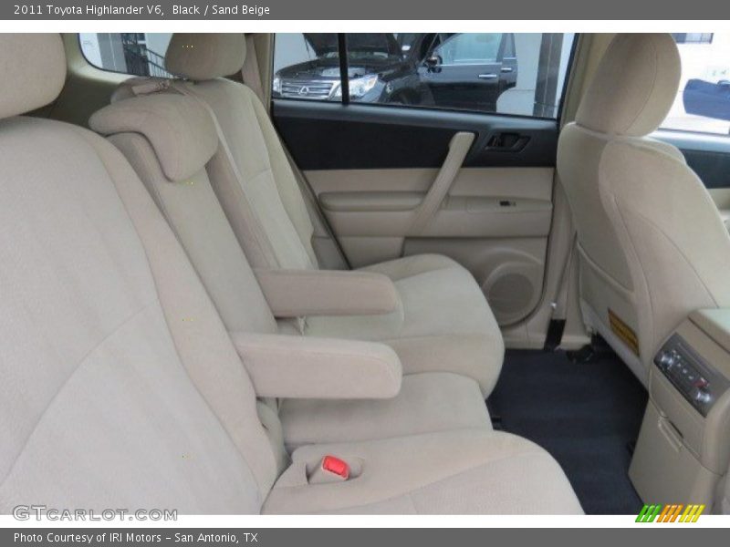 Black / Sand Beige 2011 Toyota Highlander V6