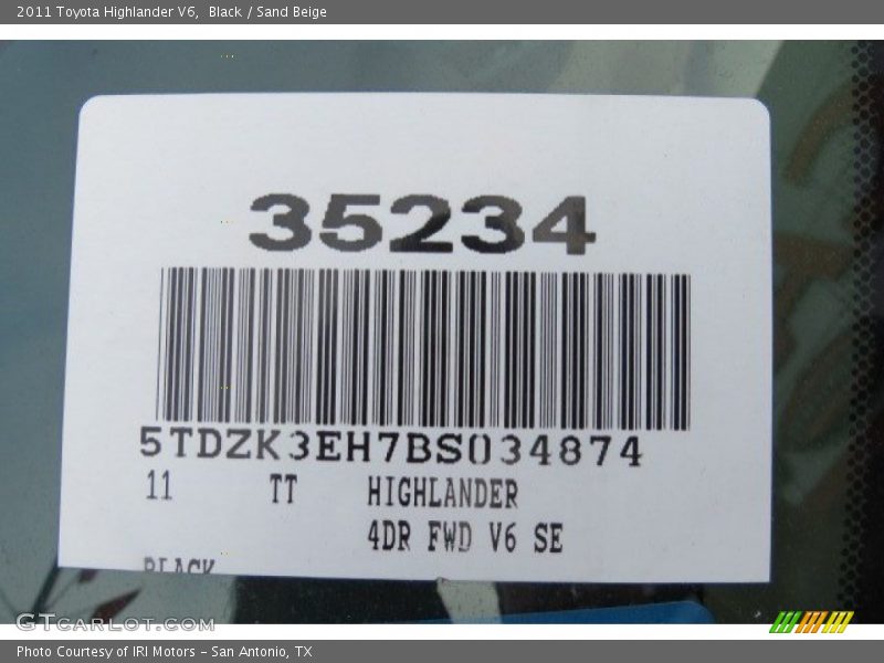 Black / Sand Beige 2011 Toyota Highlander V6