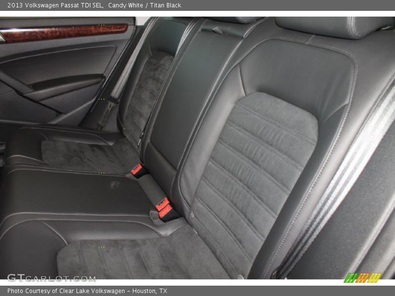 Candy White / Titan Black 2013 Volkswagen Passat TDI SEL