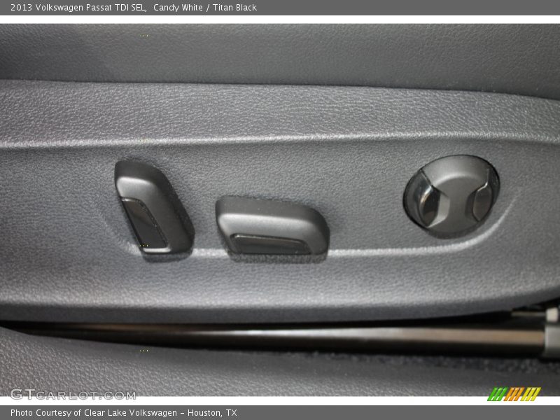 Candy White / Titan Black 2013 Volkswagen Passat TDI SEL