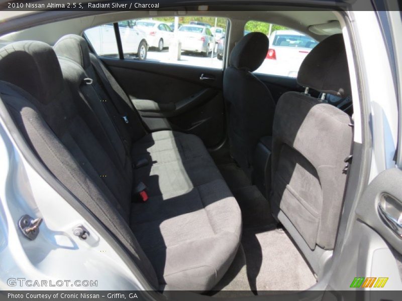 Radiant Silver / Charcoal 2010 Nissan Altima 2.5 S