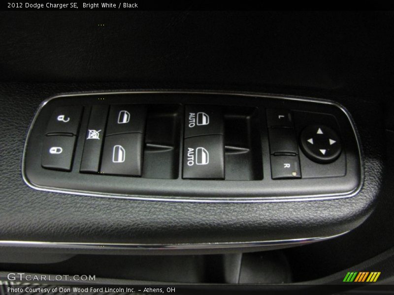 Bright White / Black 2012 Dodge Charger SE