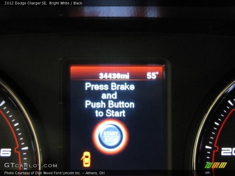 Bright White / Black 2012 Dodge Charger SE
