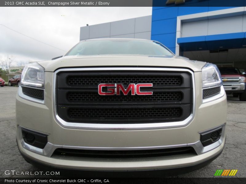 Champagne Silver Metallic / Ebony 2013 GMC Acadia SLE