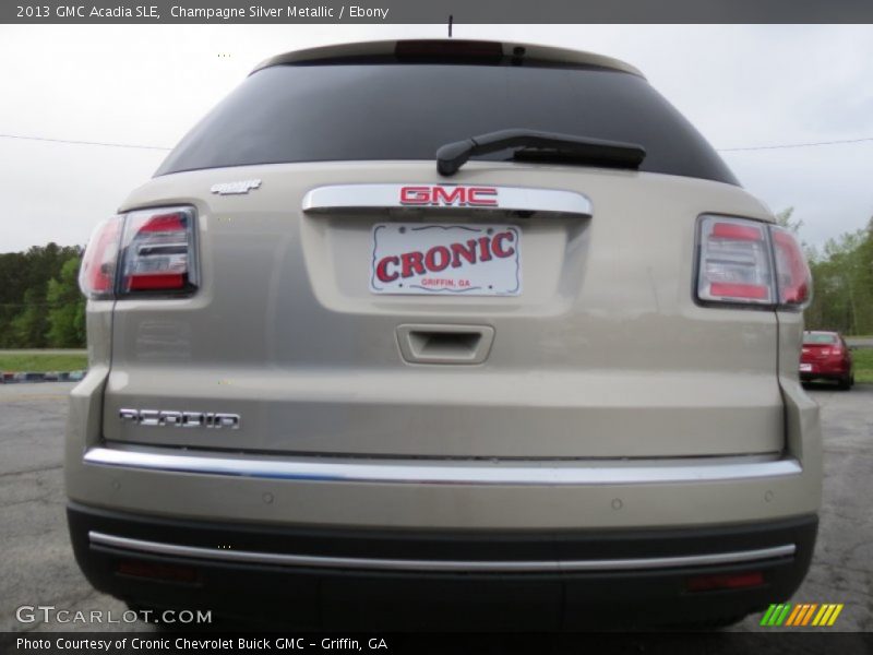 Champagne Silver Metallic / Ebony 2013 GMC Acadia SLE