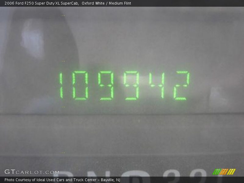 Oxford White / Medium Flint 2006 Ford F250 Super Duty XL SuperCab