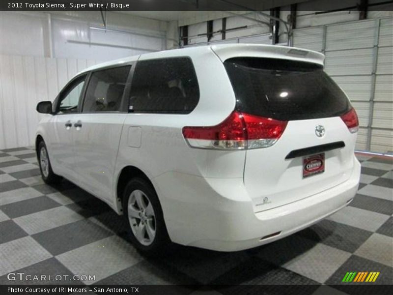 Super White / Bisque 2012 Toyota Sienna
