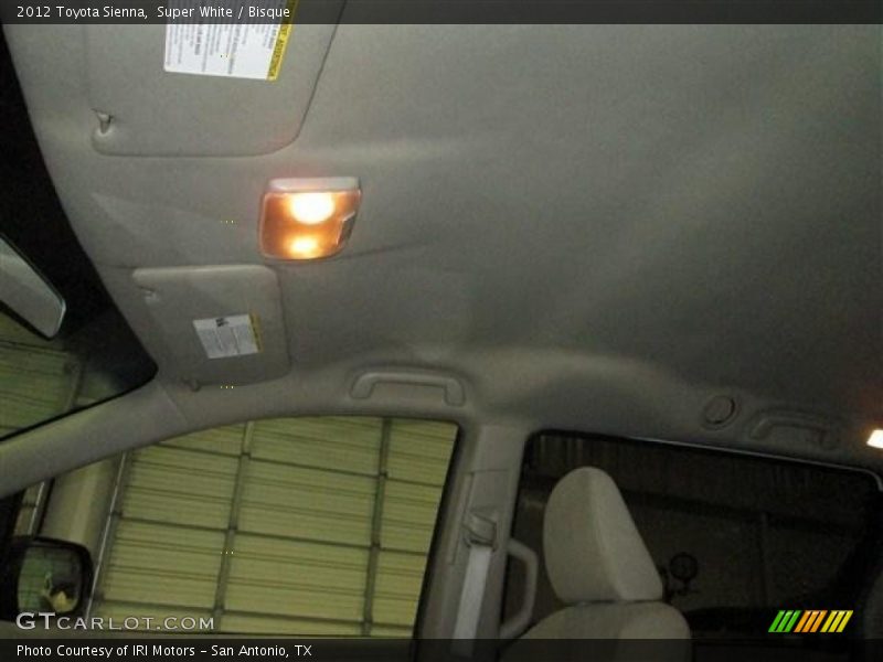 Super White / Bisque 2012 Toyota Sienna