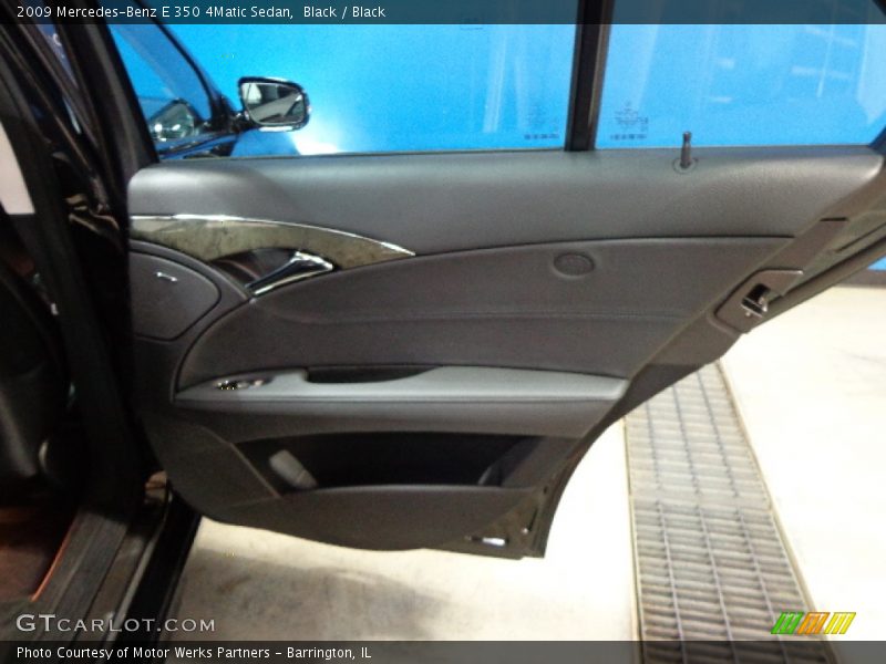 Black / Black 2009 Mercedes-Benz E 350 4Matic Sedan