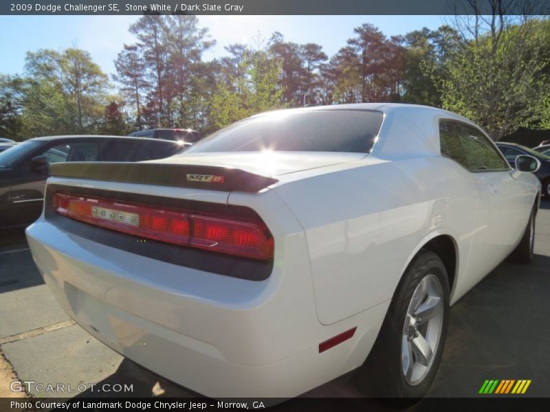 Stone White / Dark Slate Gray 2009 Dodge Challenger SE