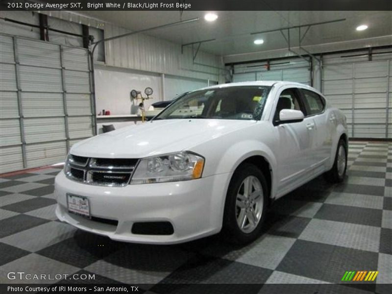 Bright White / Black/Light Frost Beige 2012 Dodge Avenger SXT
