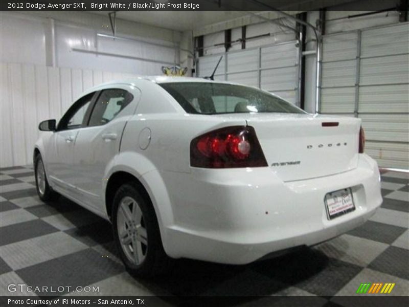 Bright White / Black/Light Frost Beige 2012 Dodge Avenger SXT