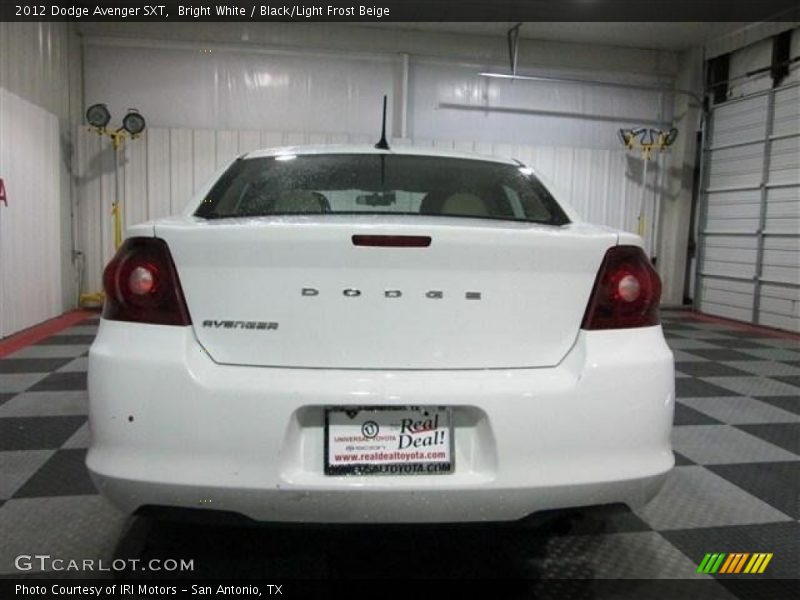 Bright White / Black/Light Frost Beige 2012 Dodge Avenger SXT