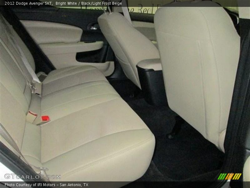 Bright White / Black/Light Frost Beige 2012 Dodge Avenger SXT