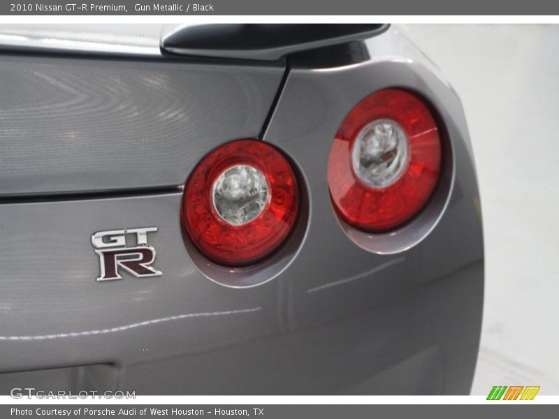  2010 GT-R Premium Logo