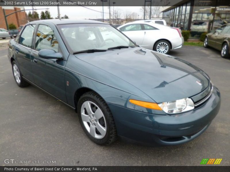 Front 3/4 View of 2002 L Series L200 Sedan