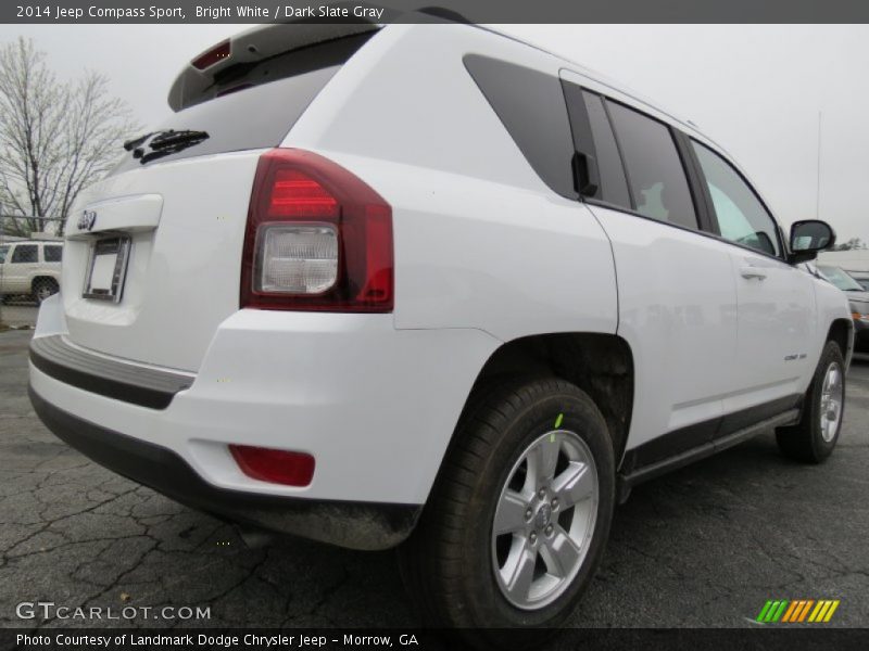 Bright White / Dark Slate Gray 2014 Jeep Compass Sport