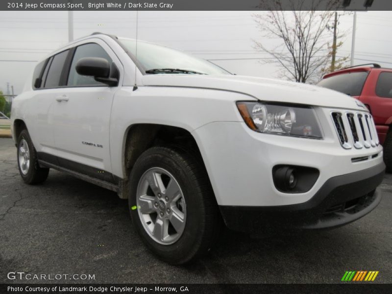 Front 3/4 View of 2014 Compass Sport