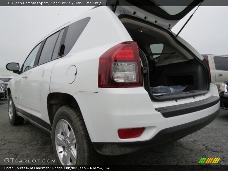 Bright White / Dark Slate Gray 2014 Jeep Compass Sport