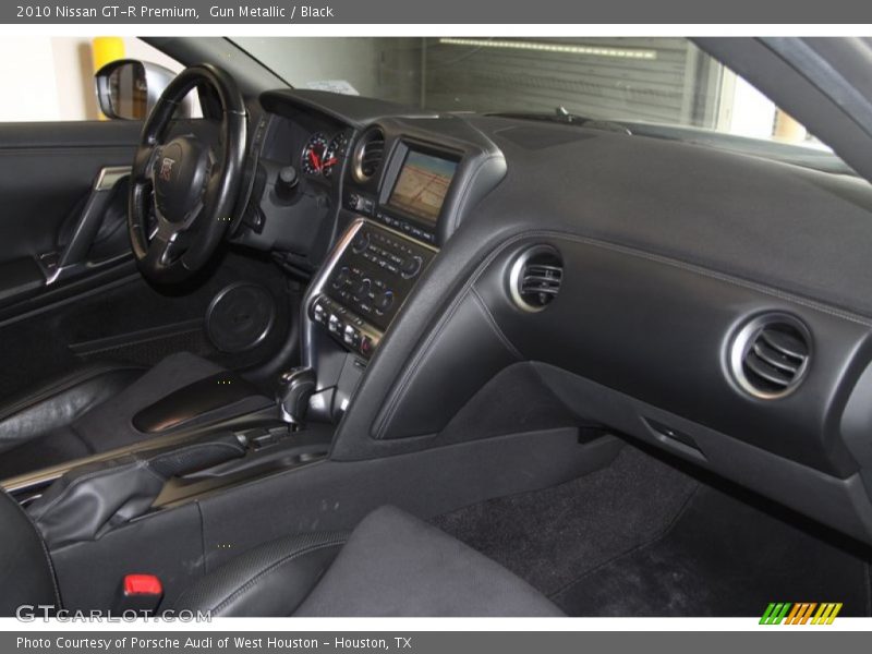 Dashboard of 2010 GT-R Premium