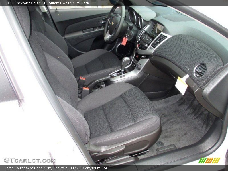 Summit White / Jet Black 2013 Chevrolet Cruze LT