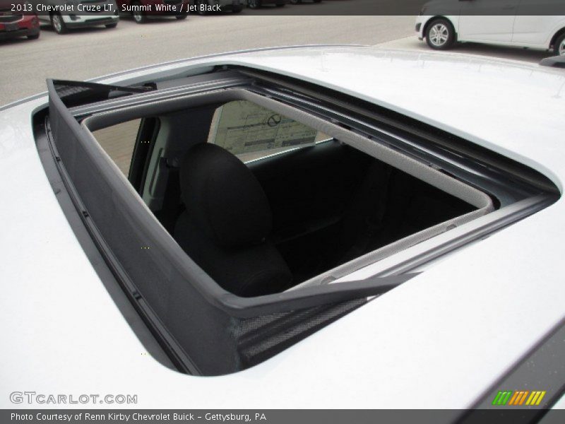 Summit White / Jet Black 2013 Chevrolet Cruze LT