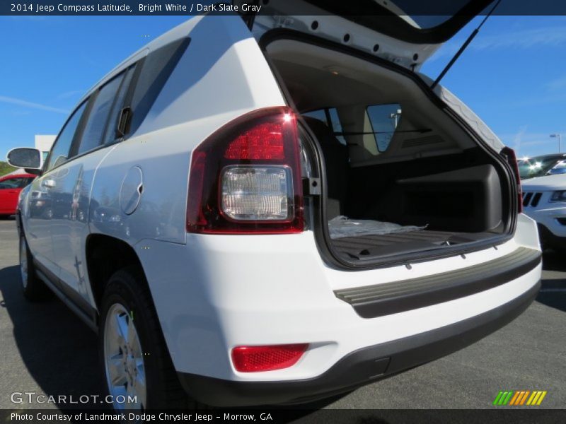 Bright White / Dark Slate Gray 2014 Jeep Compass Latitude