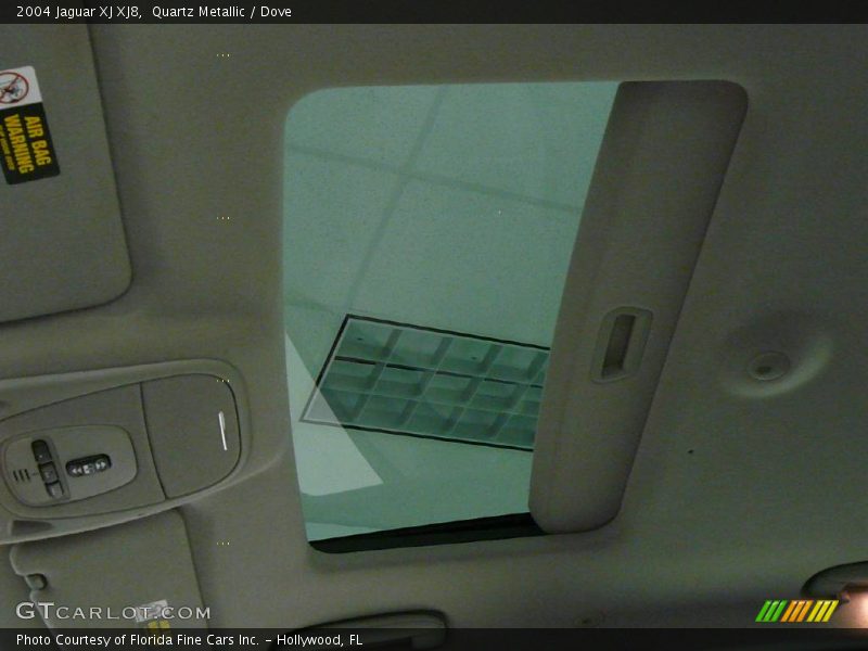 Quartz Metallic / Dove 2004 Jaguar XJ XJ8