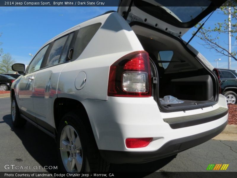 Bright White / Dark Slate Gray 2014 Jeep Compass Sport