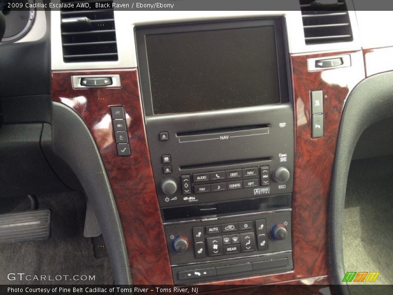 Controls of 2009 Escalade AWD