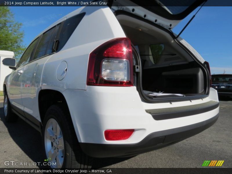 Bright White / Dark Slate Gray 2014 Jeep Compass Latitude