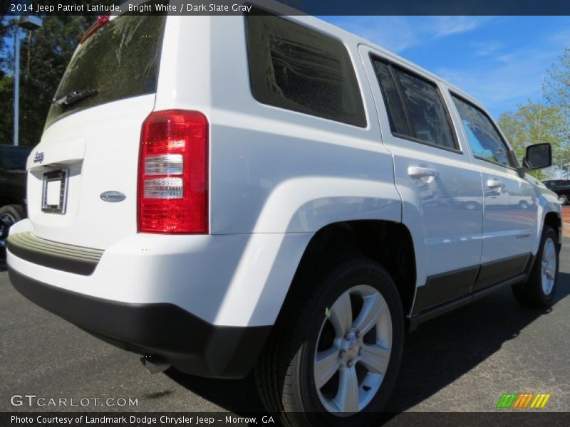 Bright White / Dark Slate Gray 2014 Jeep Patriot Latitude