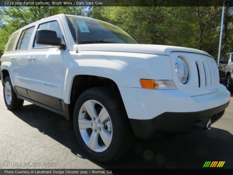 Bright White / Dark Slate Gray 2014 Jeep Patriot Latitude