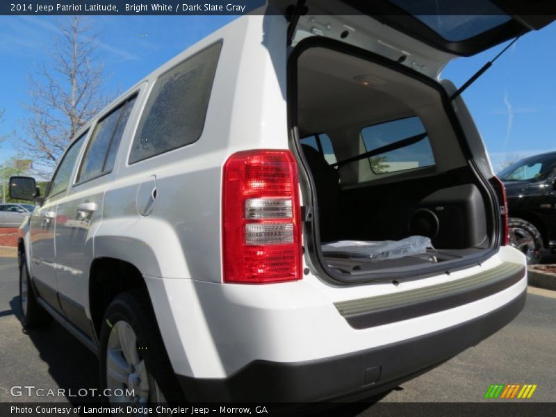 Bright White / Dark Slate Gray 2014 Jeep Patriot Latitude