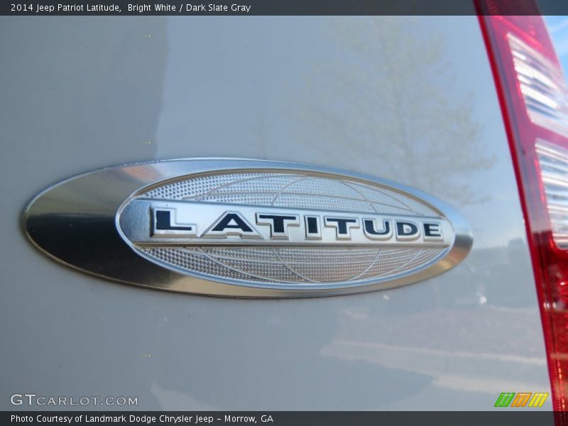 Bright White / Dark Slate Gray 2014 Jeep Patriot Latitude