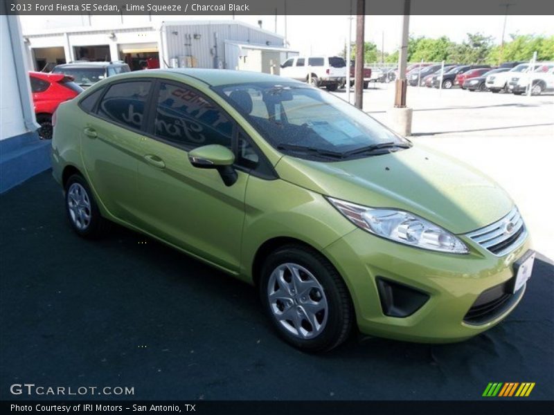 Lime Squeeze / Charcoal Black 2013 Ford Fiesta SE Sedan