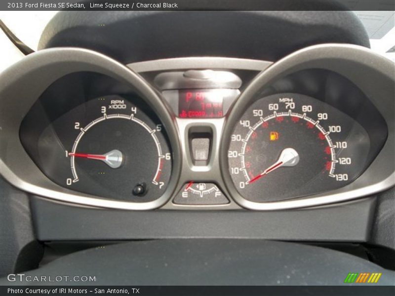 Lime Squeeze / Charcoal Black 2013 Ford Fiesta SE Sedan