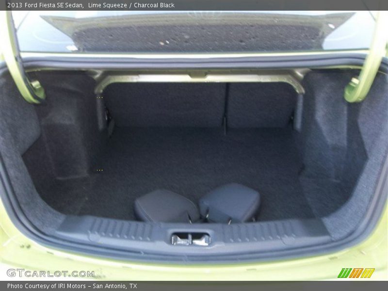Lime Squeeze / Charcoal Black 2013 Ford Fiesta SE Sedan