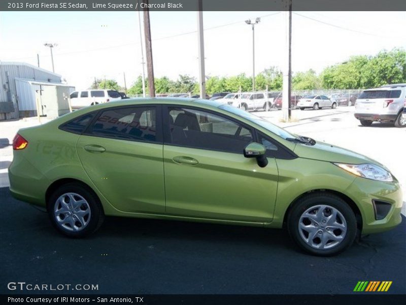 Lime Squeeze / Charcoal Black 2013 Ford Fiesta SE Sedan