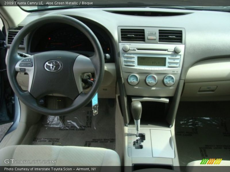 Aloe Green Metallic / Bisque 2009 Toyota Camry LE
