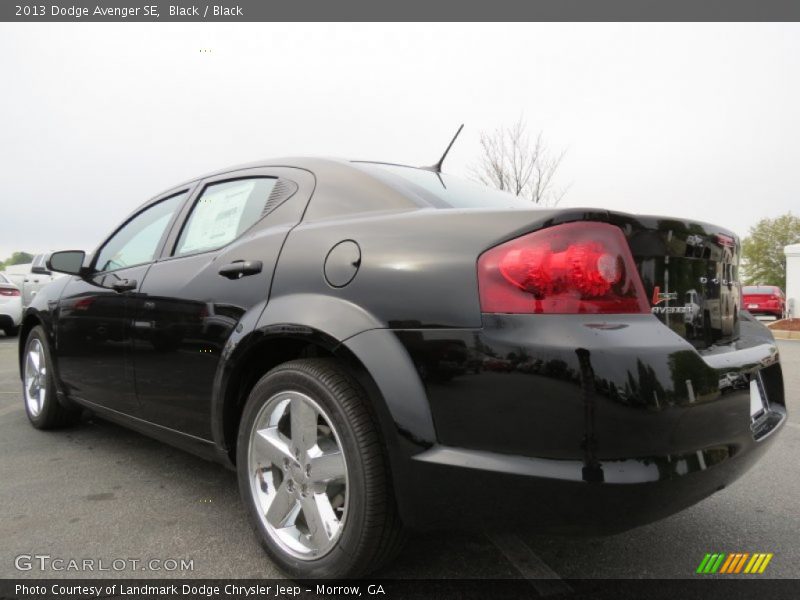 Black / Black 2013 Dodge Avenger SE