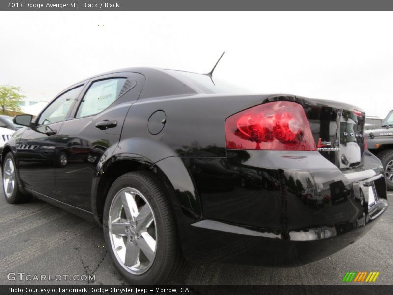 Black / Black 2013 Dodge Avenger SE